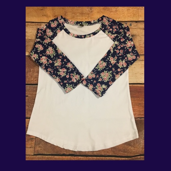 Stretchy Baseball Tee NWOT - Picture 1 of 2
